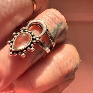 Pebby Forevee silver ring size 6 perfect for statement on knuckles or pinky ring